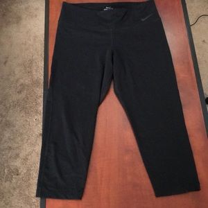 Nike Dri-Fit Crop Leggings